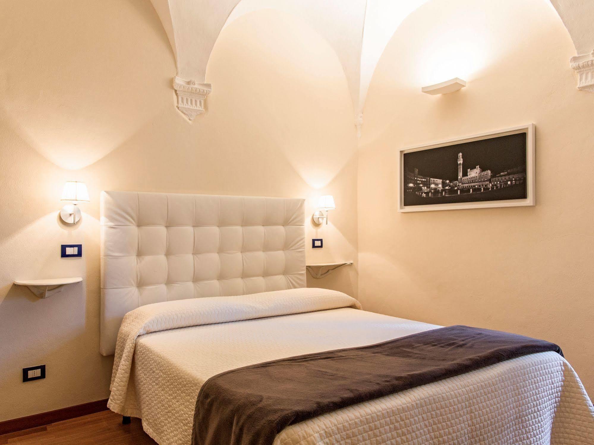 B&B Quattro Cantoni Siena Dış mekan fotoğraf