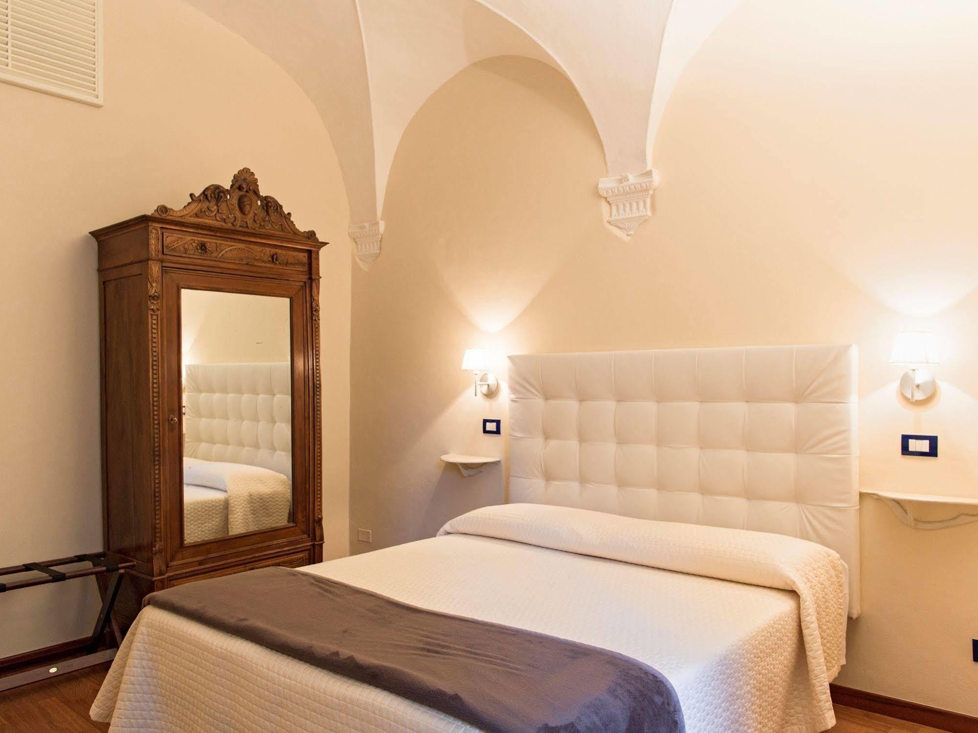 B&B Quattro Cantoni Siena Dış mekan fotoğraf